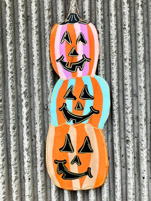 Halloween jack-o-lantern pumpkin door hanger