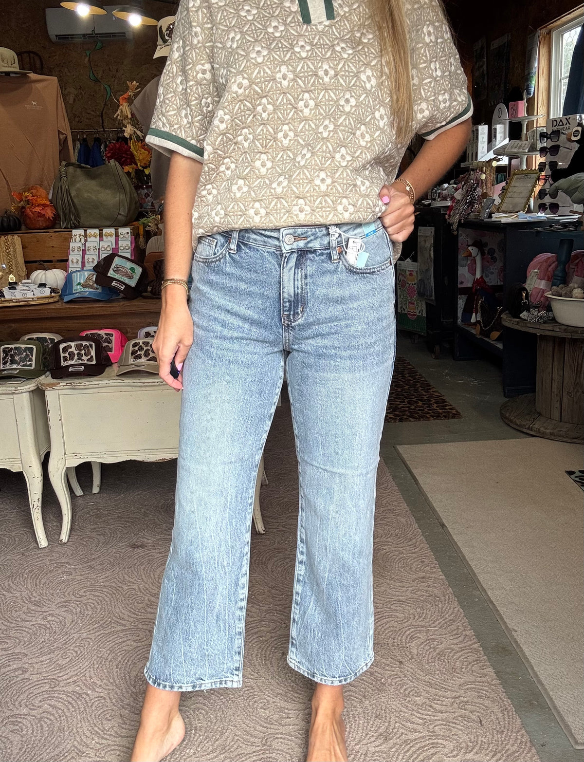 Judy Blue Mid Rise Rigid Magic Straight