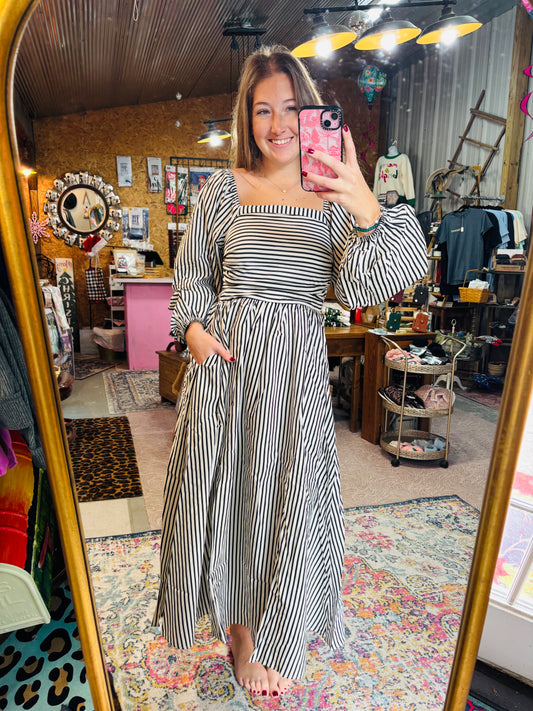 STRIPED SQUARE NECK MAXI DRESS