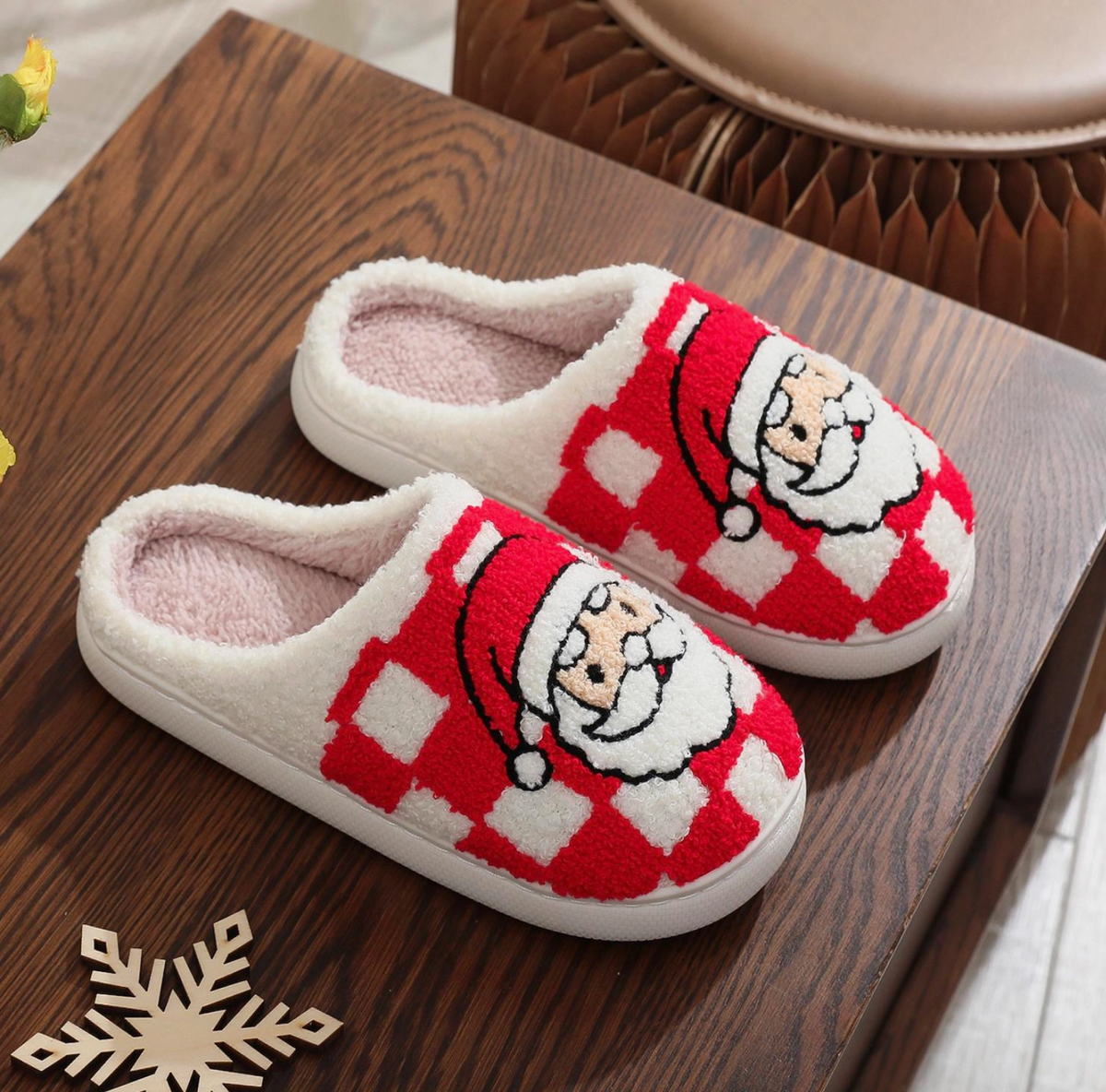 Cozy Christmas Santa Slippers (OMARIA)