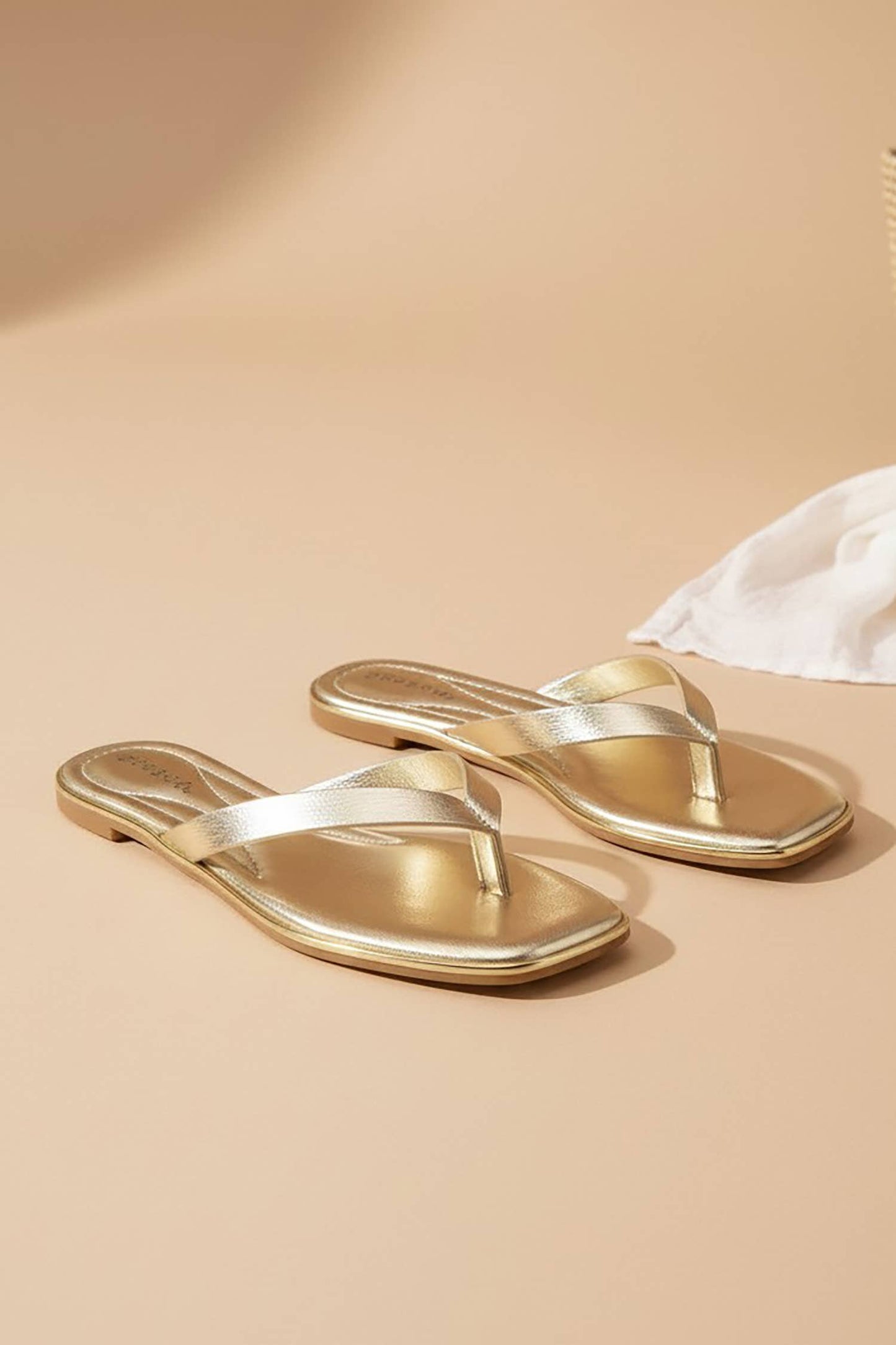 Shelly Flip Flops