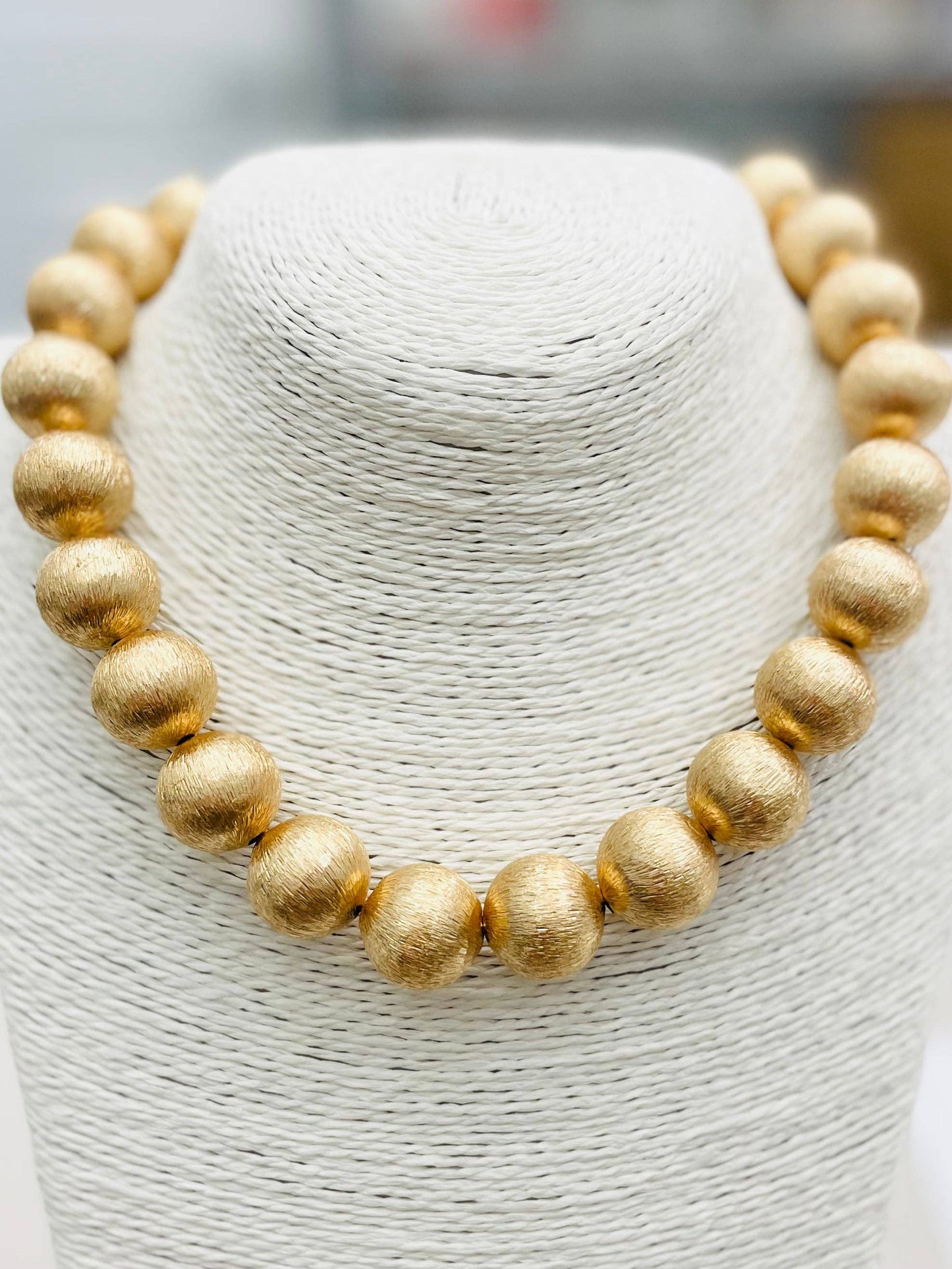 CHIC Ball Necklace (brushed gold)