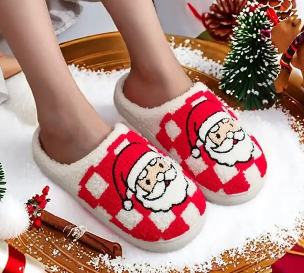 Cozy Christmas Santa Slippers (OMARIA)